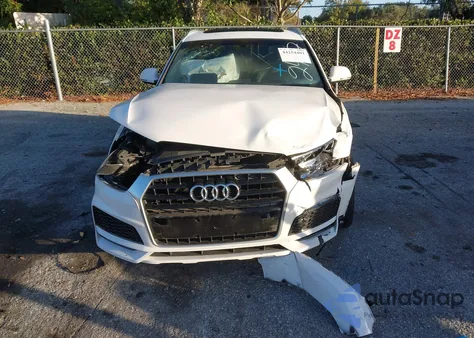 2018 Audi Q3 2.0T Premium/2.0T Sport Premium z USA, uszkodzony, nr VIN WA1BCCFS1JR032487